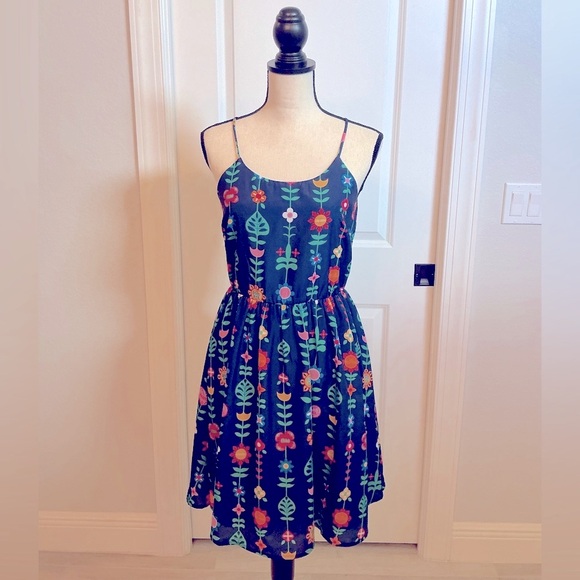 DISNEY PARKS THE DRESS SHOP, It’s A Small World Dress, First Edition, Sz S, NWOT - Picture 6 of 16
